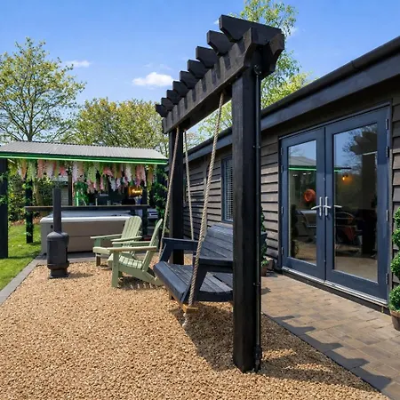 Apartment Rosewood With Hot Tub Skipwith