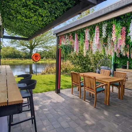 Rosewood With Hot Tub Apartment Skipwith